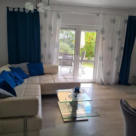 Oleander Apartment *