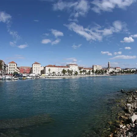 Oleander Apartment Marina