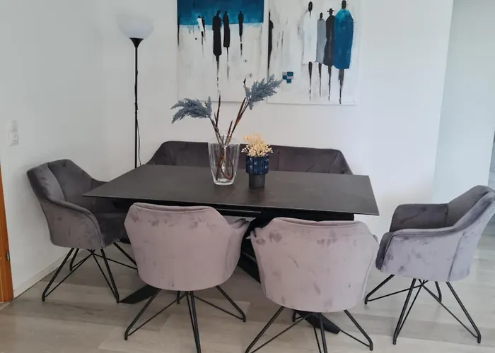 Oleander 아파트 산책길